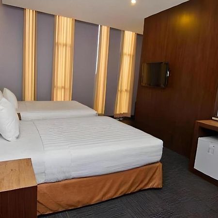 Plan B Hotel Padang (Sumatra) Exterior foto